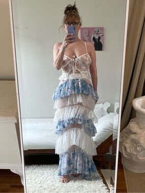 BLUE WHITE TIERED RUFFLED MAXI SKIRT LACE SHEER LINED STRETCH WAIST WEDGEWOOD